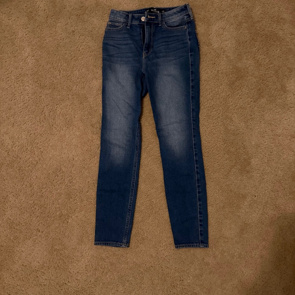 Hollister high rise super skinny crop jeans W23/L26